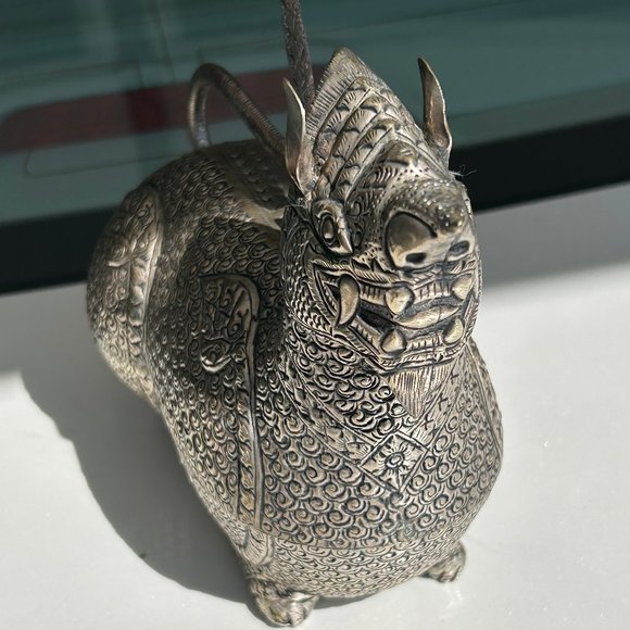 CAMBODIAN VINTAGE DRAGON ART DECOR, ANTIQUE 1900s BETEL NUT BOX - Picture 2 of 7